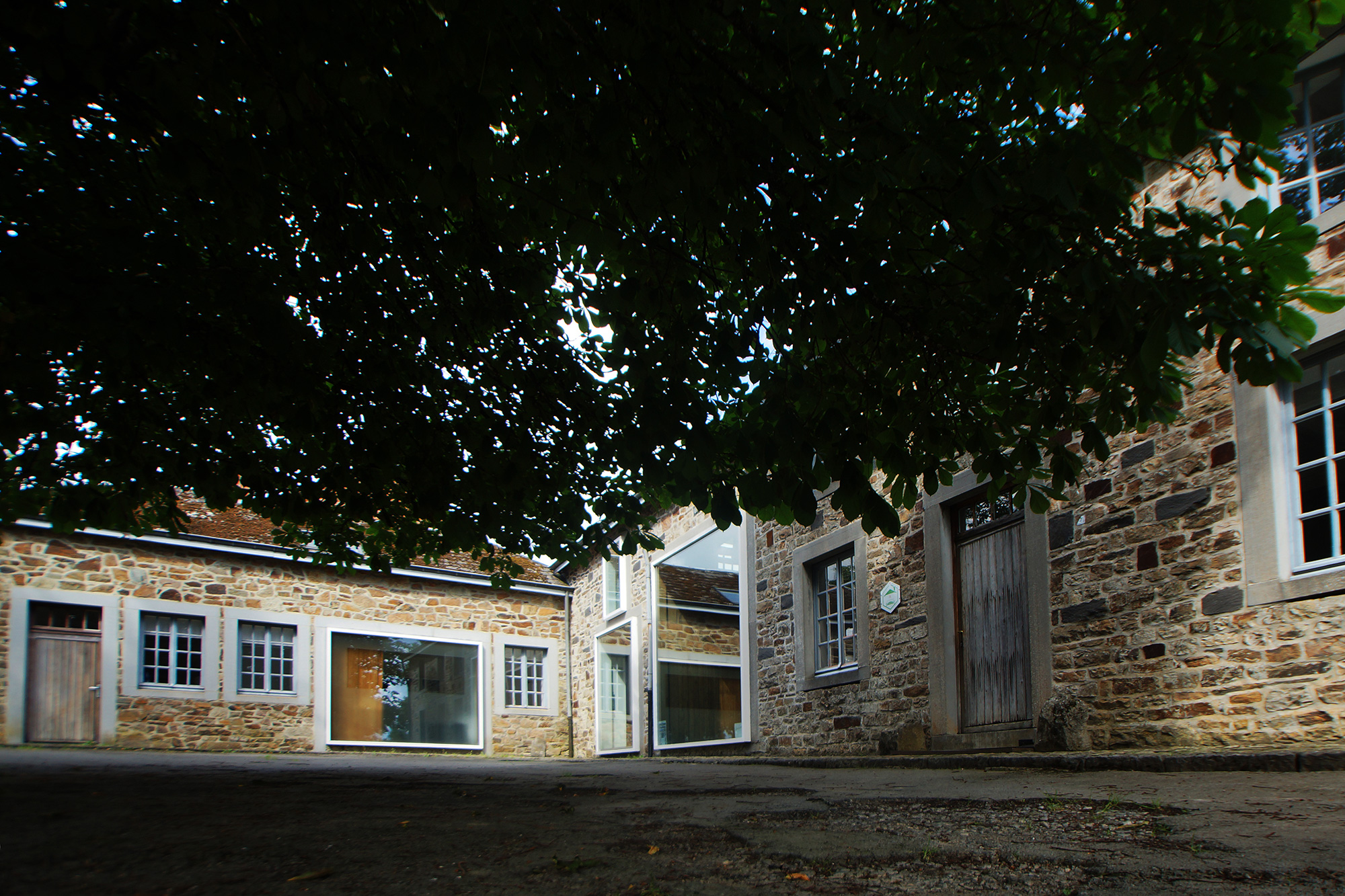 Dirk Coopman, landschapsarchitectuur, ready-made, land art, green, bos, Ardennen, Au dessus du Bie, omgevingsaanleg