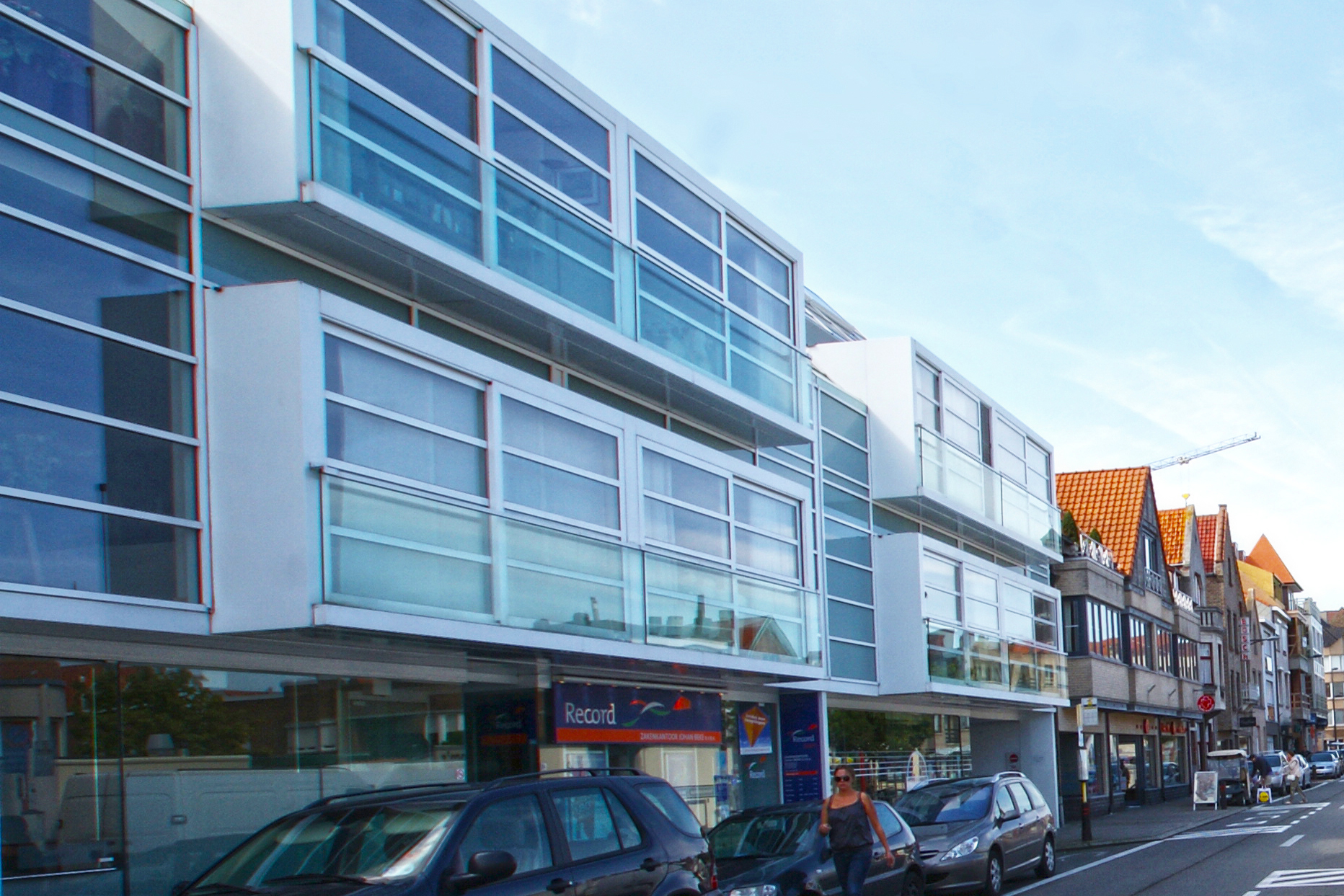 Dirk Coopman, architect, groepswoningbouw, groepswoningen, glazen gevel, licht ecologie, dak in glas, roof in glass, glass construction, natural light, glass façade, natuurlijk licht, hedendaagse architectuur, appartementen, Knokke, group housing, contemporary architecture, apartments, apartment building, group houses, glass facade, light ecology, roof in glass, glass construction, natural light, glass facade, natural light