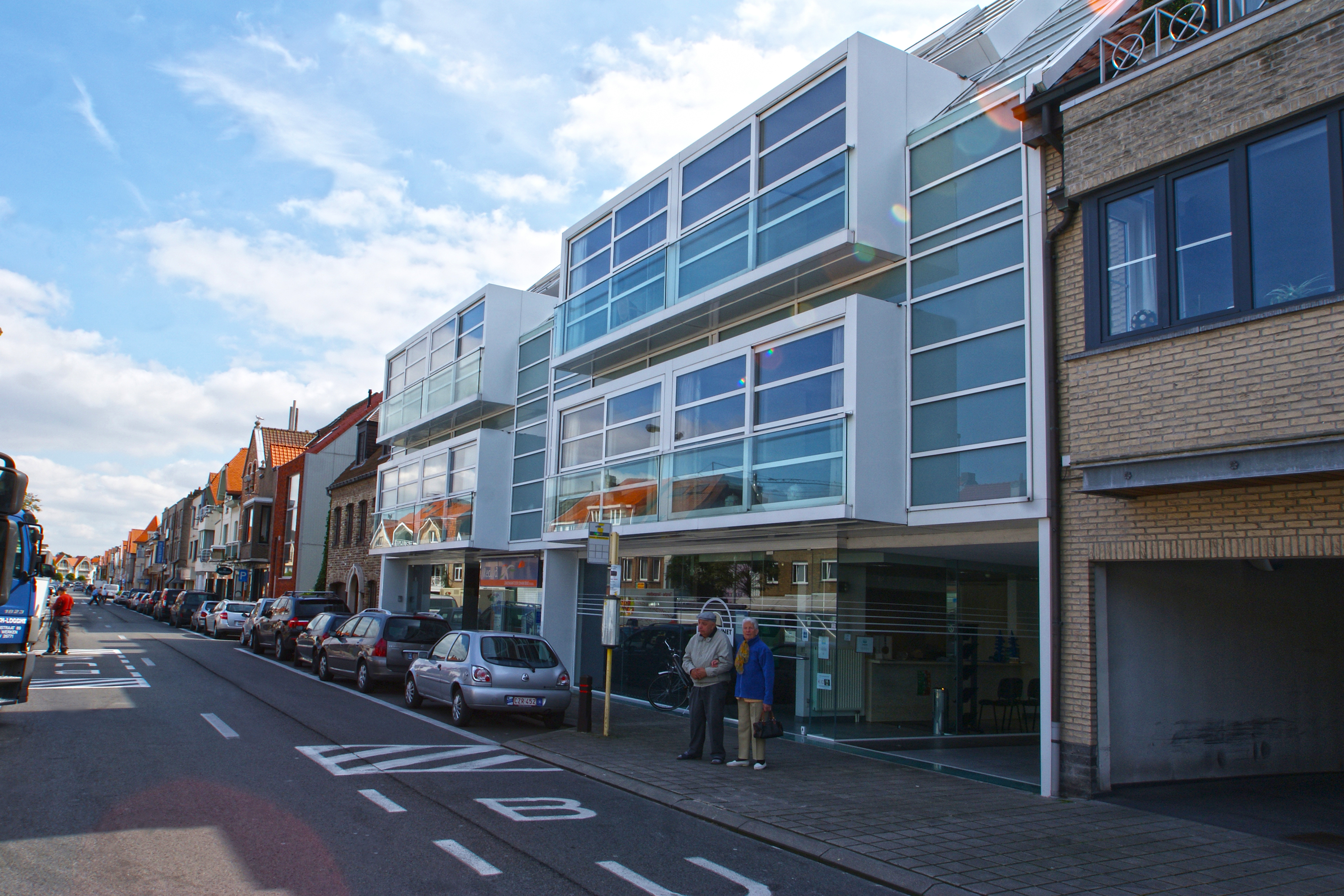 Dirk Coopman, architect, groepswoningbouw, groepswoningen, glazen gevel, licht ecologie, dak in glas, roof in glass, glass construction, natural light, glass façade, natuurlijk licht, hedendaagse architectuur, appartementen, Knokke, group housing, contemporary architecture, apartments, apartment building, group houses, glass facade, light ecology, roof in glass, glass construction, natural light, glass facade, natural light