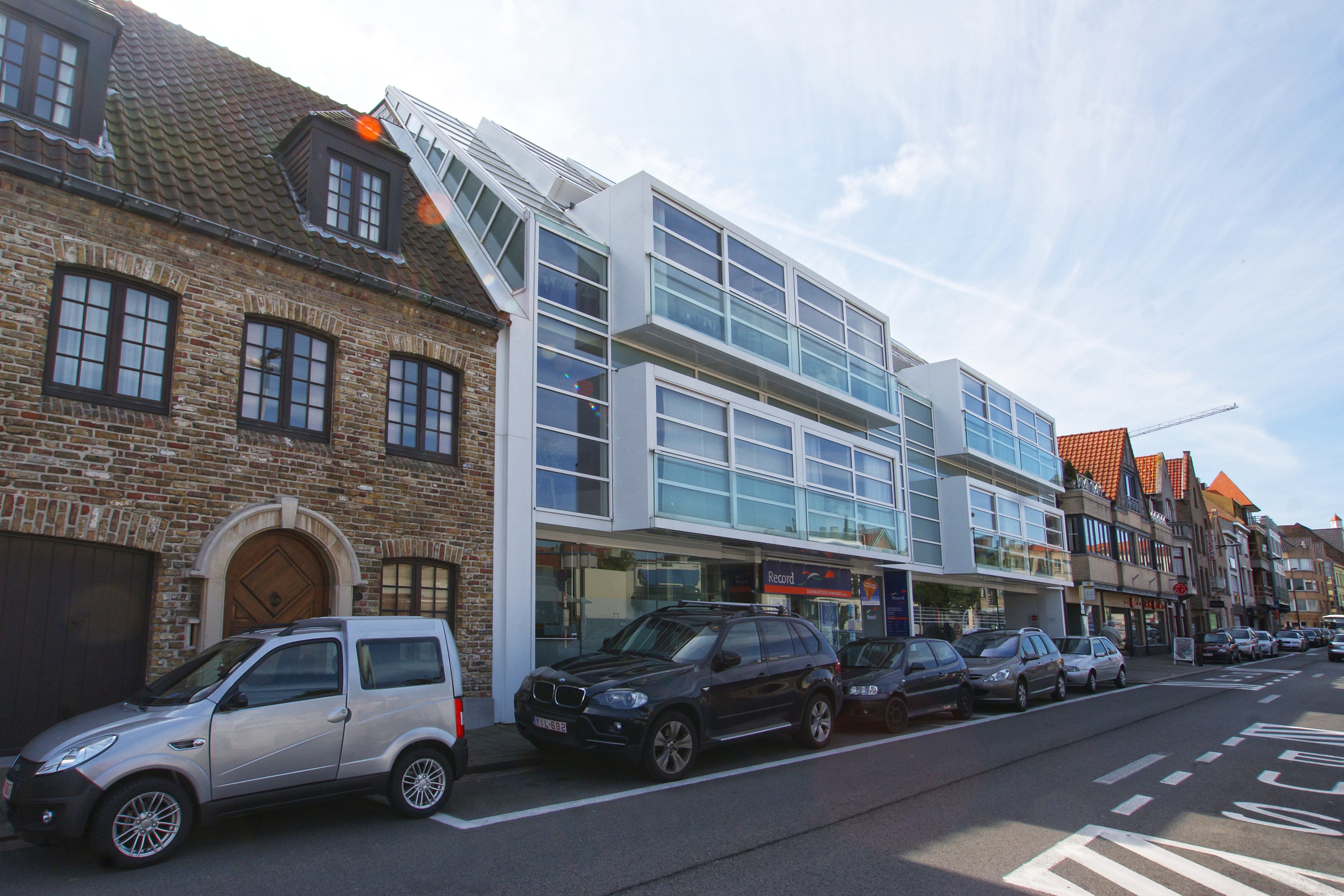 Dirk Coopman, architect, groepswoningbouw, groepswoningen, glazen gevel, licht ecologie, dak in glas, roof in glass, glass construction, natural light, glass façade, natuurlijk licht, hedendaagse architectuur, appartementen, Knokke, group housing, contemporary architecture, apartments, apartment building, group houses, glass facade, light ecology, roof in glass, glass construction, natural light, glass facade, natural light